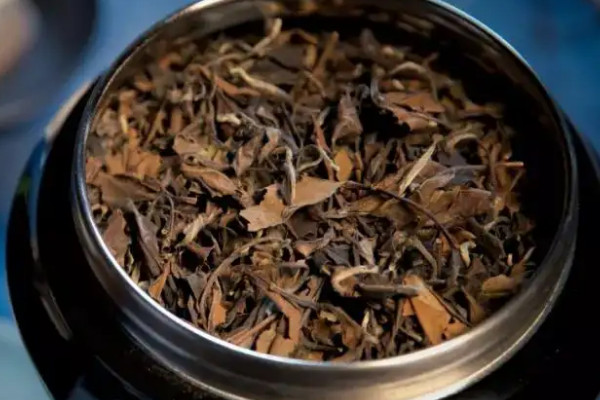 白茶是绿茶还是乌龙茶 白茶是什么茶