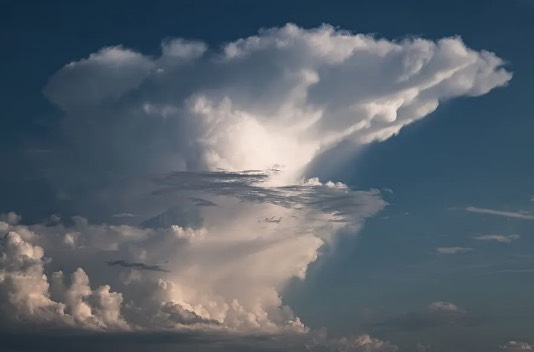 怎么通过云的形状判断降雨的大小 ？