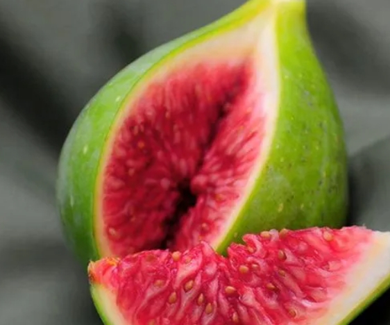 夏天可以在家种的小水果让家里变香还能吃