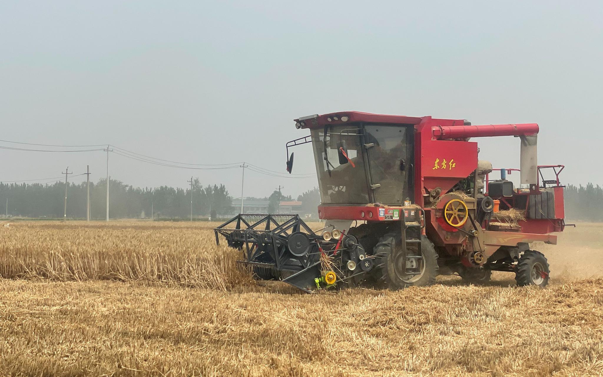<b>农机宝典-小麦联合收获机的保养与维护全攻略 </b>