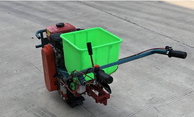 <b>小型施肥机安装指南与转速设置秘籍，轻松提升施肥效率确保设备稳定</b>