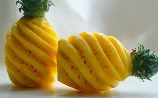 <b>菠萝的营养价值及功效与作用-营养满满，功效非凡</b>
